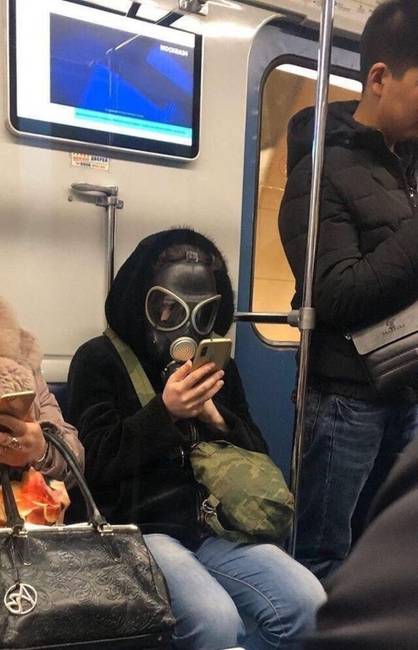 Hogy nevettünk volna, ha valaki 2 vagy 3 évvel ezelőtt azt mondja, hogy ilyen maszkokban utazunk majd a tömegközlekedésen.