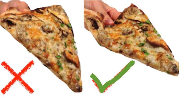 A pizzát kissé meg kell hajlítani, hogy ne essen le a feltét a tésztáról evés közben.