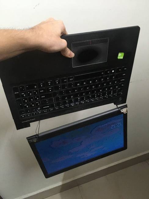 Legnagyobb meglepetésre ez a laptop továbbra is működik.