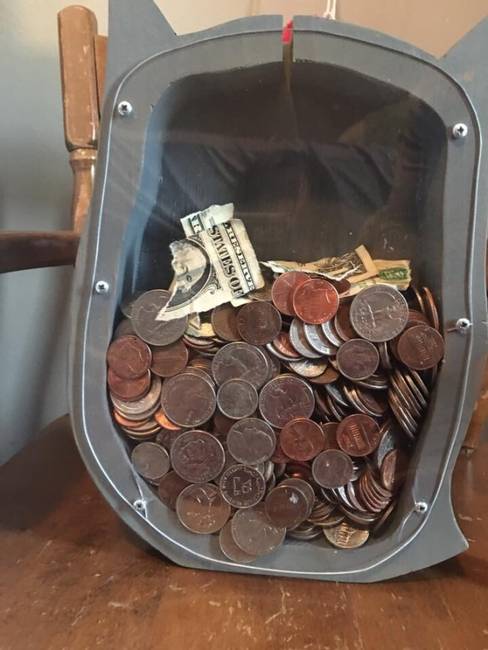 „A négy éves kishúgom cafatokra tépte a karácsonyra kapott papírpénzét, mert nem fért be a persely nyílásán...”