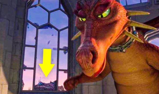 Amikor a Shrek első részében a sárkány áttöri az ablakot, szimbolikus módon a hatalmas ólomüvegnek csak azon része marad meg, ami épp egy sárkányt ábrázol.