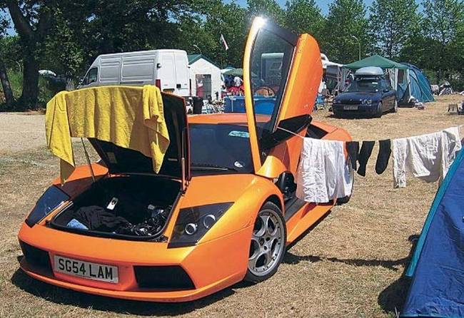 Nem minden Lamborghini csak egy garázsban porosodva áll.