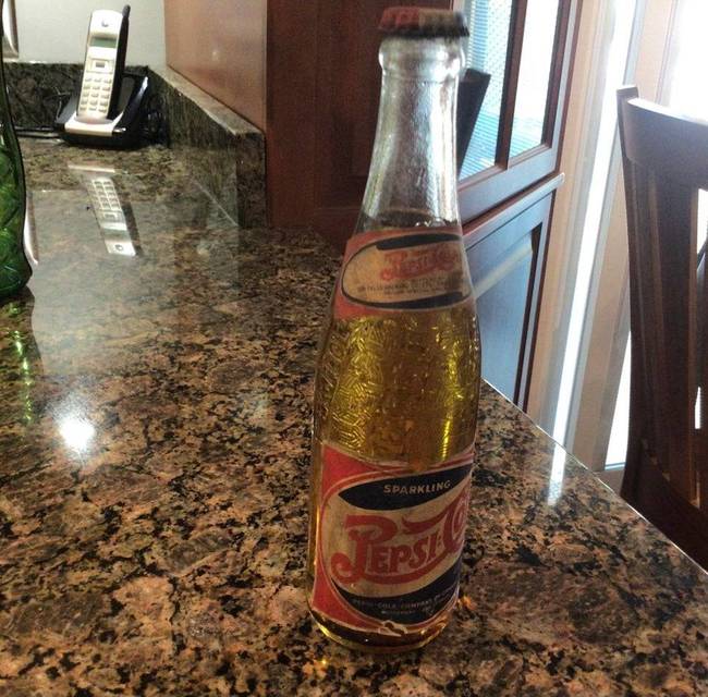 Ezt a Pepsi palackot 60 éve nem nyitották ki.