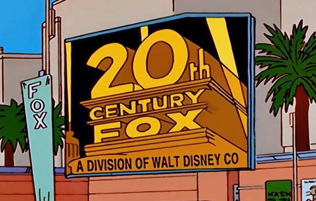 Ez a képkocka egy 1998-as Simpson család epizódból származik. 19 évvel később, a Disney rekord nagyságú, 52,4 milliárd dollárért tényleg megvette a 20th Century Fox-ot.