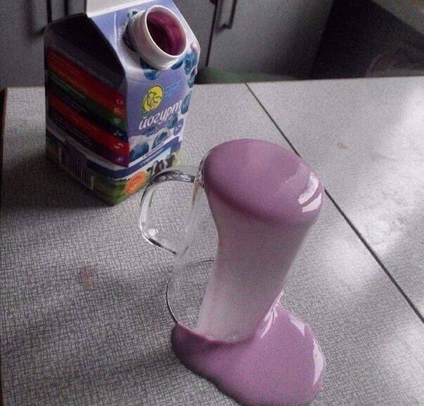 Ezek a bögrék becsapósak tudnak lenni korán reggel, félálomban.