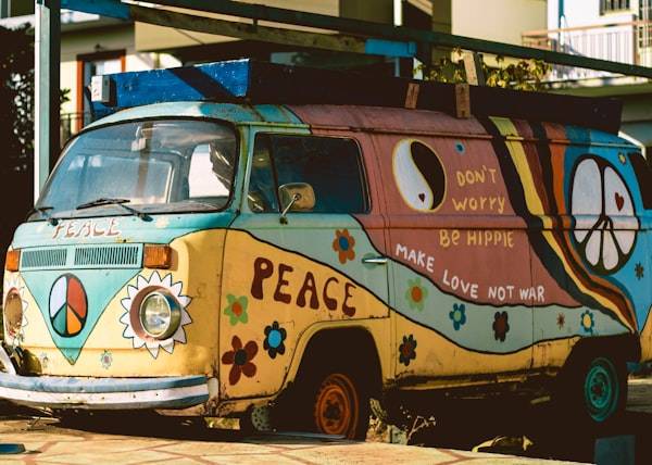 Melyik Scooby-Doo karakter vagy? Kezdj el és fejezz be egy helyi rejtélyt, hogy megtudd!