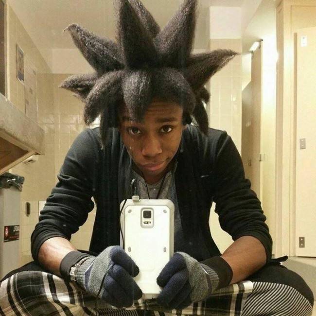 Ha láttál már japán anime filmeket, akkor nyilván ismerős lehet ez a hajkorona.