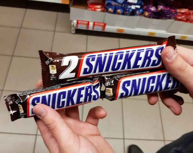 A hatalmas kettes szám egyértelműen arra utal, hogy kétszer nagyobb, mint a szokásos, de ez nem igaz.