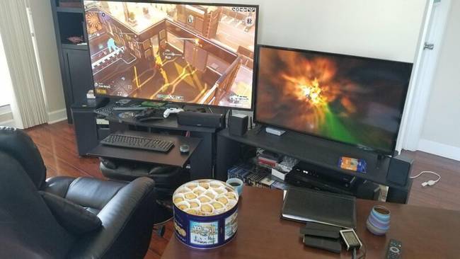Mások nonstop videojátékozással ütik el az időt a kedvesük távollétében.