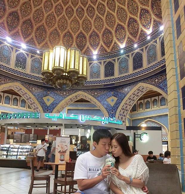 A dubaji Starbucks kávézó alighanem a világ egyik legmenőbb kávézója.