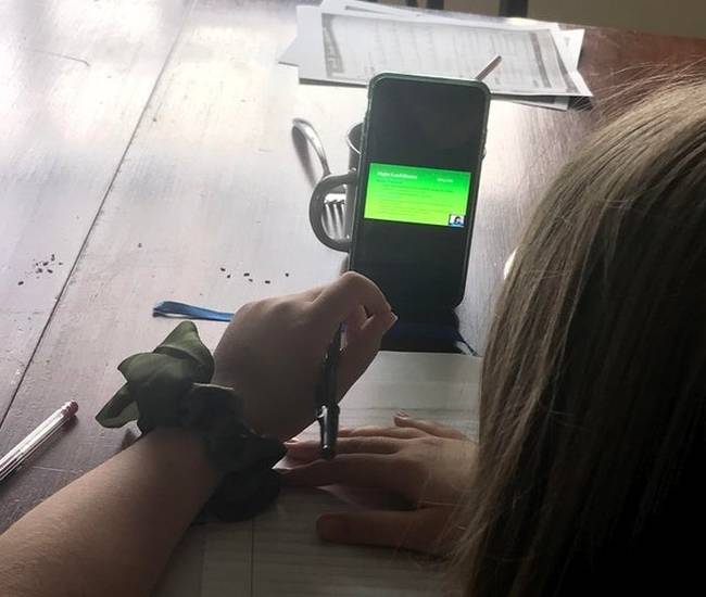„A húgom függőlegesen nézi a vízszintes tájolású videókat."