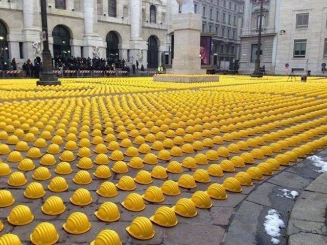 Olasz munkavállalók szokatlan tiltakozása.