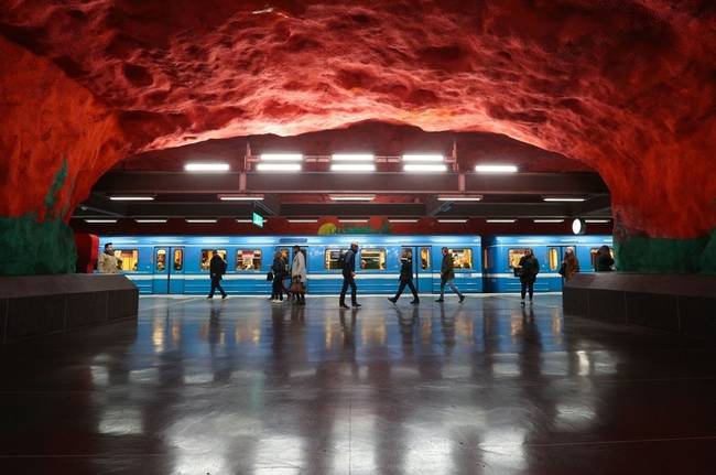 A stockholmi metró a világ legnagyobb művészeti galériája.