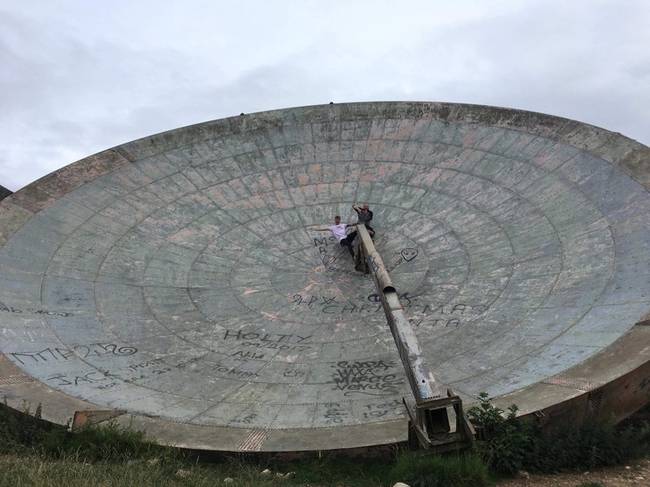 Régi, elhagyatott NATO radar.