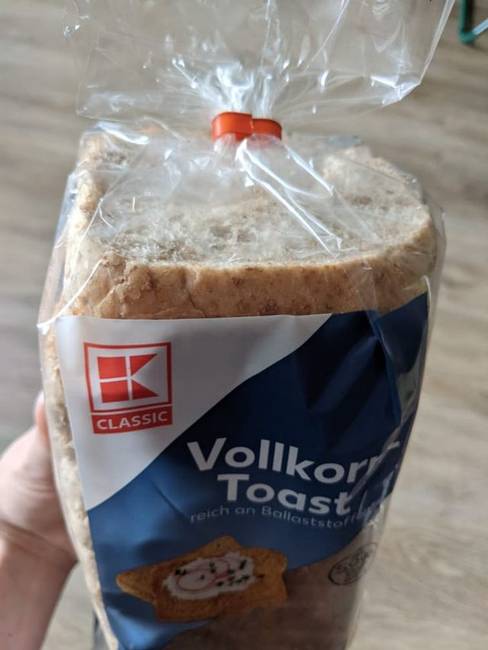 Németországban a szeletelt szendvicskenyeret vég nélkül árulják.