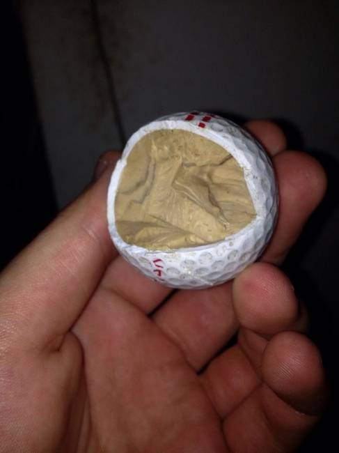 Egy golflabda belseje.