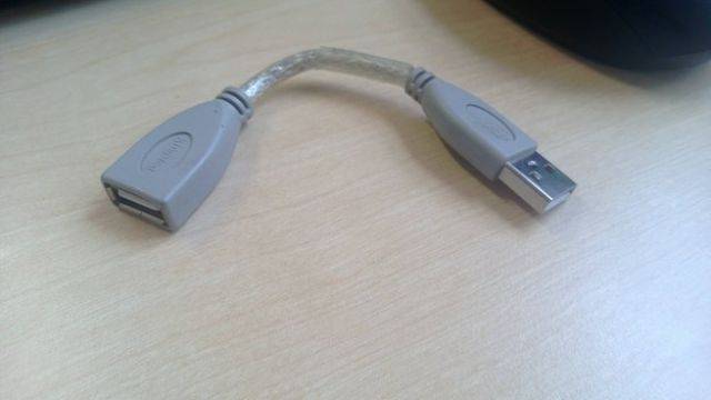 USB hosszabbító, szigorúan azokra az alkalmakra, mikor csak 1-2 centiméter kell a sikerhez.