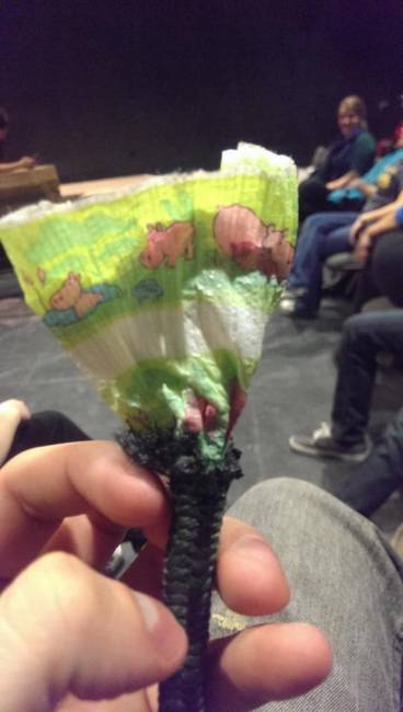 Az újrahasznosított anyagokból készült kötelek belseje is képes meglepetést okozni, olykor ugyanis például pelenkából készülnek.