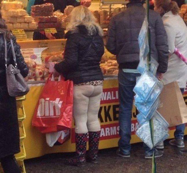 Első pillantásra olyan, mintha semmi se lenne rajta.