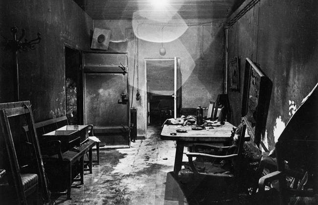 Adolf Hitler bunkerének belseje a szövetségi erők megszállásakor, 1945-ben.