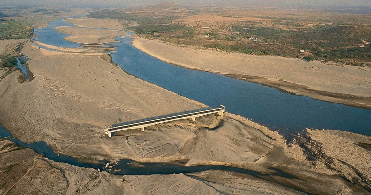Miért van egy híd Hondurasban egy folyó mellé rakva, és még 20 érdekes tény a világról