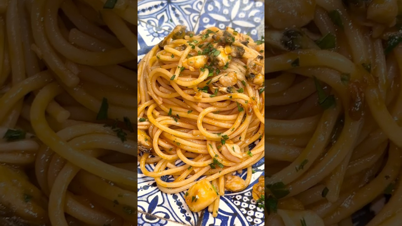 Tenger gyümölcsei spagetti fagyasztott tengeri herkentyűkkel
