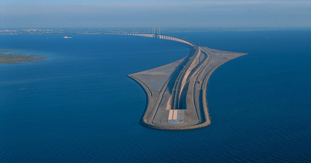 Elképesztő híd, ami víz alatti alagúttá válik Dánia és Svédország között
