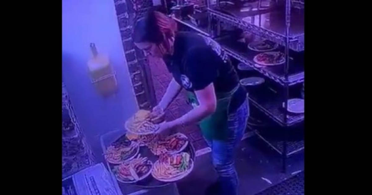 Hogyan bosszantsd fel a szakácsokat egy étteremben? Ennek a pincérnőnek van egy trükkje