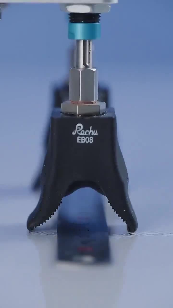 Finom robot kezek.