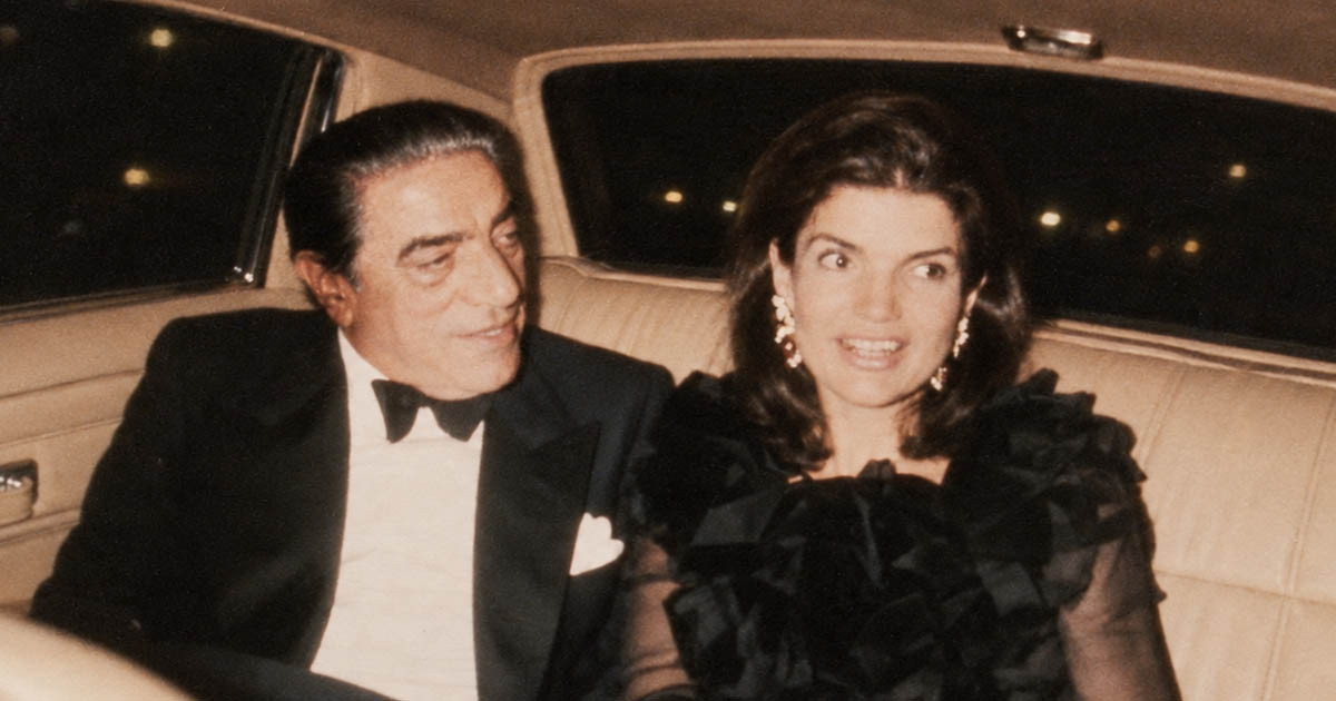 Botrányos házasság: Hogyan talált menedéket Kennedy özvegye egy milliárdos karjaiban